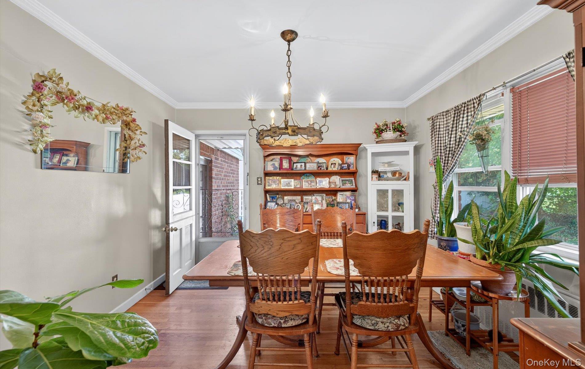 #5 photo, 58 Sudbury Lane, Westbury , NY 11590