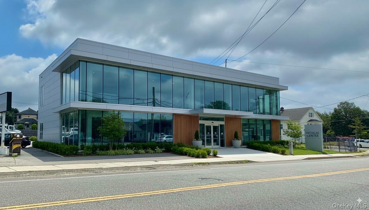 #14 photo, 791 Main Street, ナッソー郡 Farmingdale , NY 11735