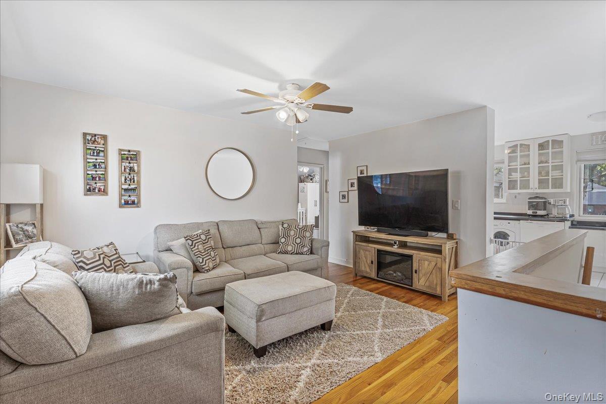 #1 photo, 68-77 Bell Boulevard, クイーンズ区 Bayside , NY 11364