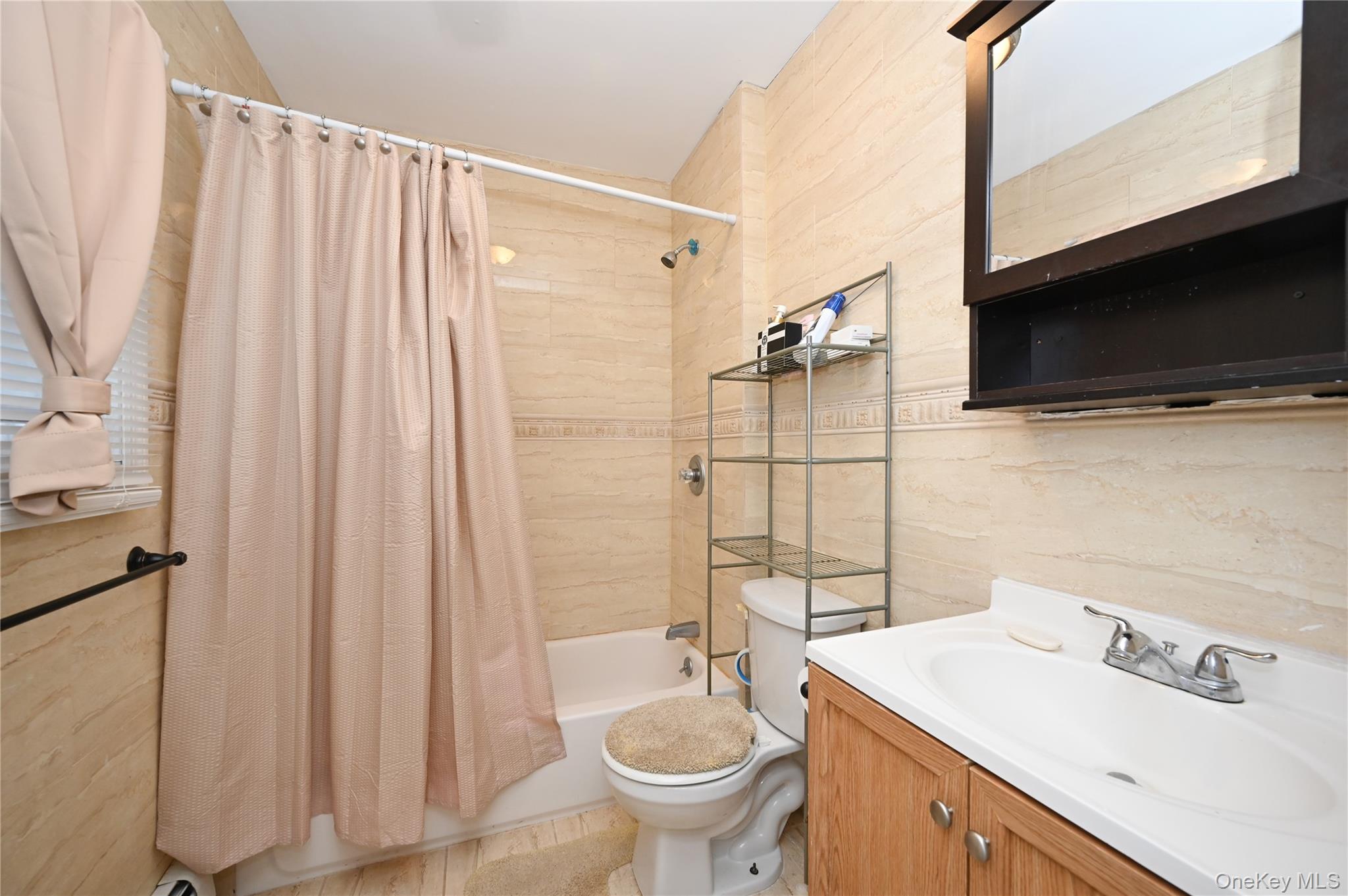 #15 photo, 10 Pinebrook Avenue, West Hempstead , NY 11552