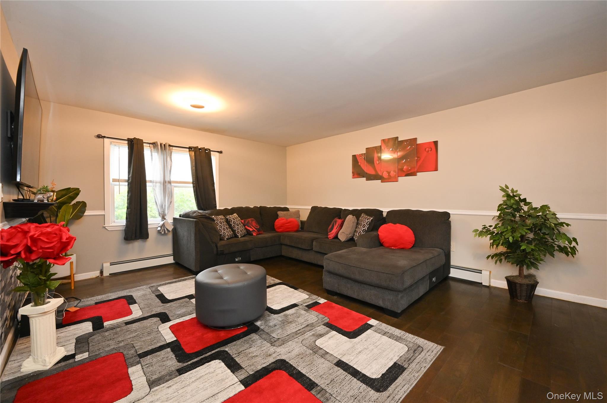 #4 photo, 10 Pinebrook Avenue, West Hempstead , NY 11552