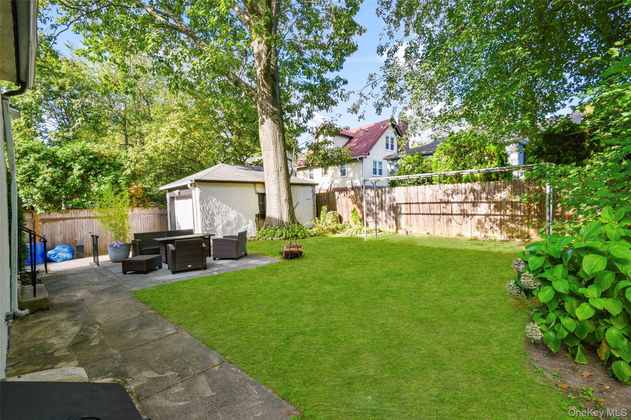 #20 photo, 506 Siwanoy Place, Pelham , NY 10803