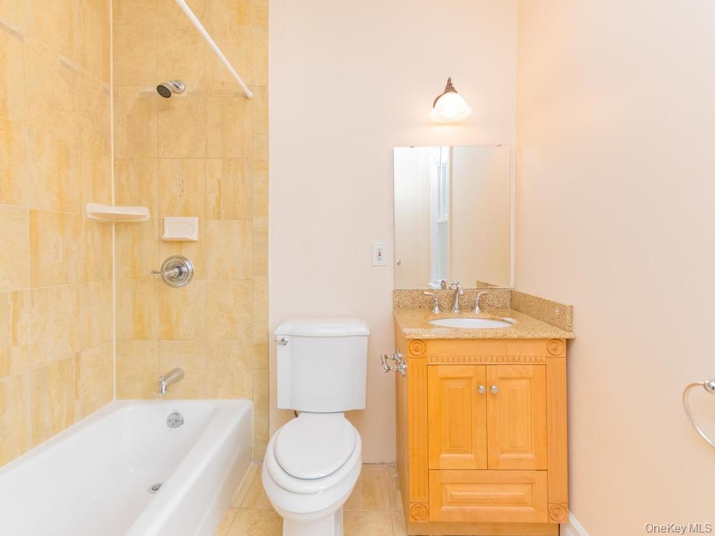 #20 photo, 204 Parkview Avenue, Bronxville , NY 10708