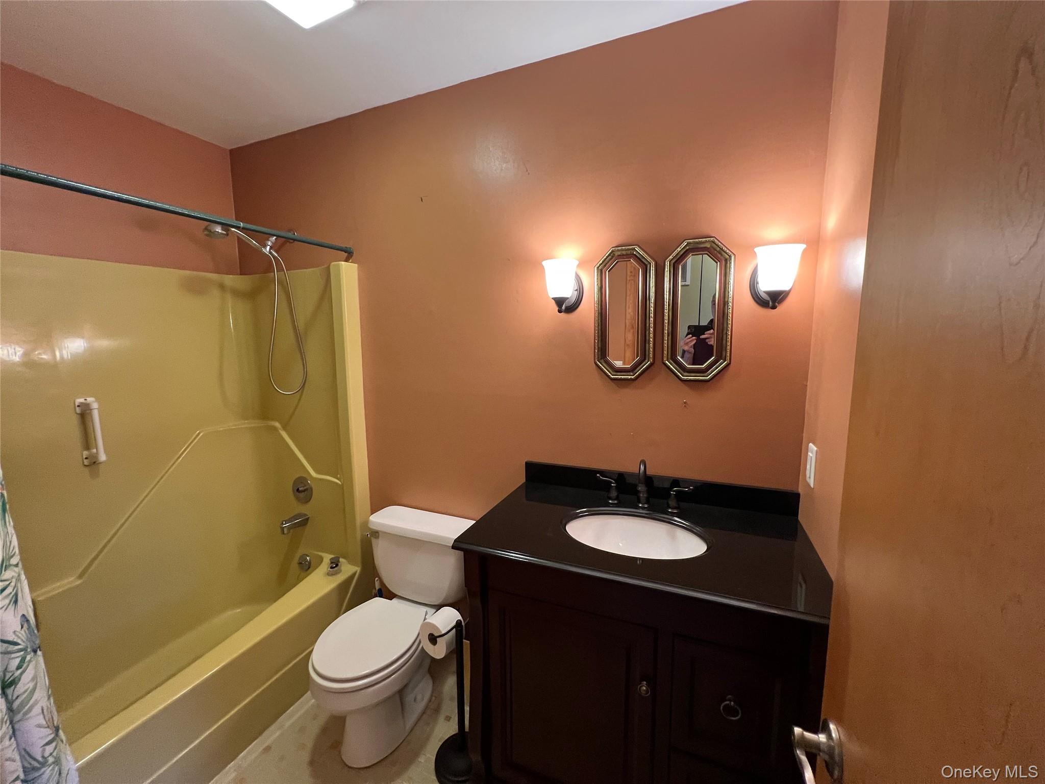 #15 photo, 10 Squires Gate, Poughkeepsie , NY 12603