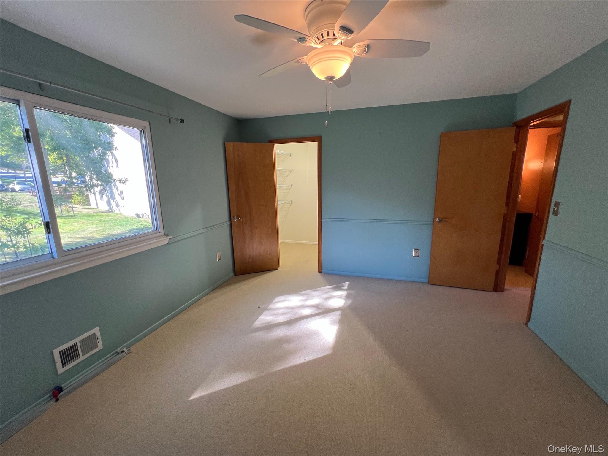 #17 photo, 10 Squires Gate, Poughkeepsie , NY 12603