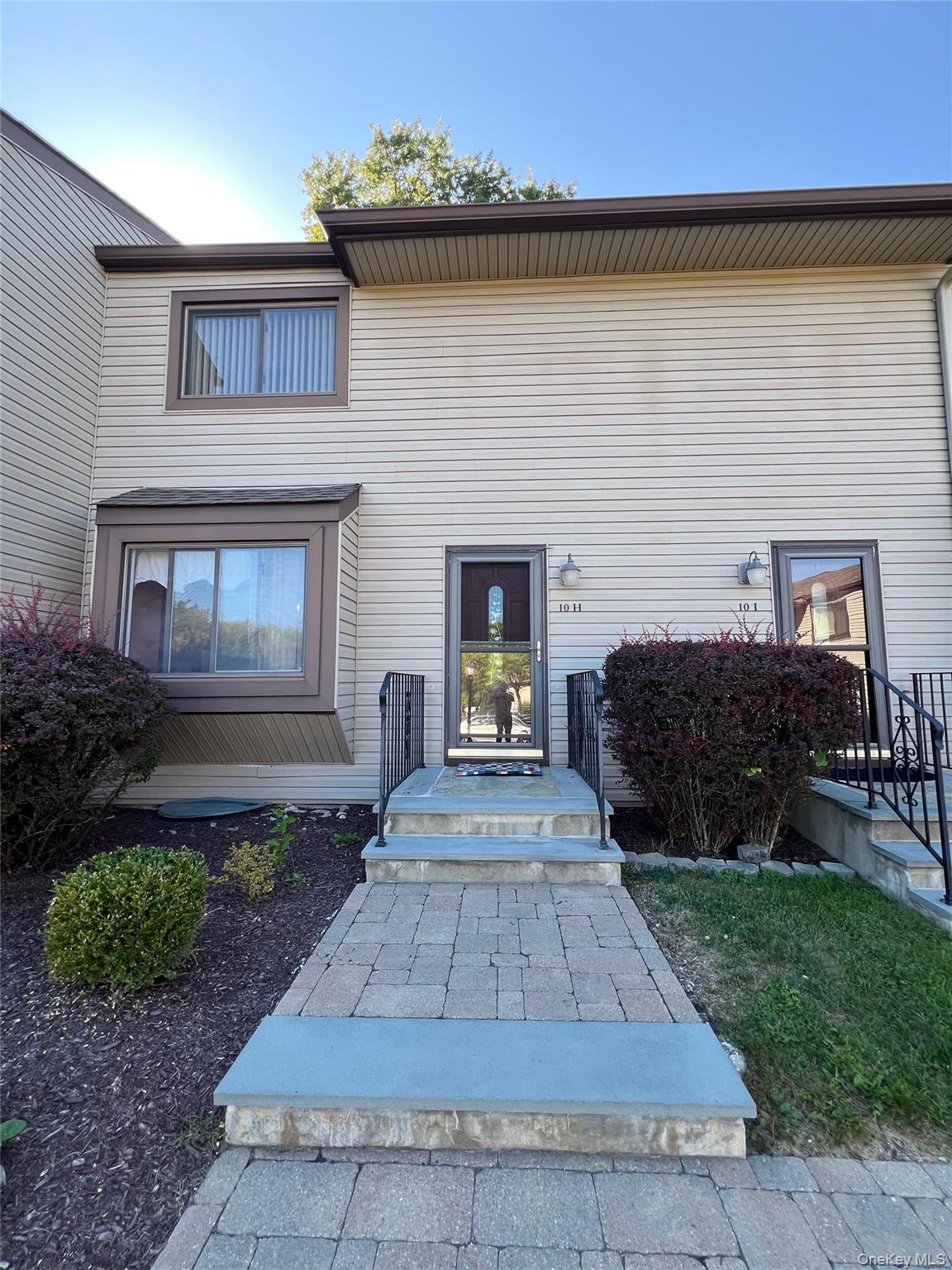 #2 photo, 10 Squires Gate, Poughkeepsie , NY 12603