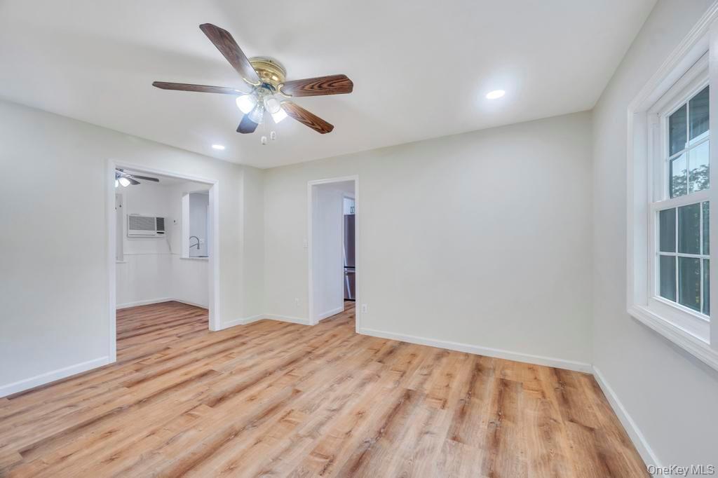 #12 photo, 815 Udall Road, West Islip , NY 11795