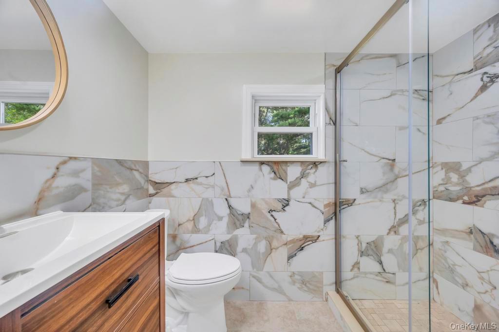 #16 photo, 815 Udall Road, West Islip , NY 11795