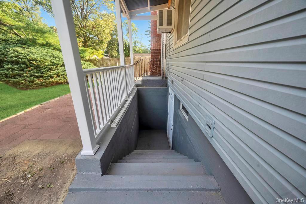 #4 photo, 815 Udall Road, West Islip , NY 11795