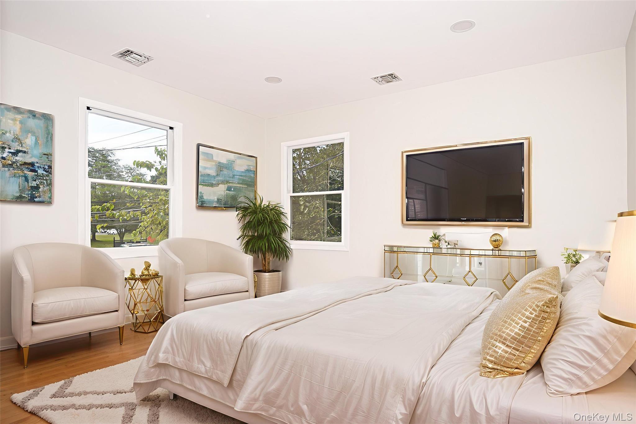 #19 photo, 95 E Pulaski Road, Huntington Station , NY 11746