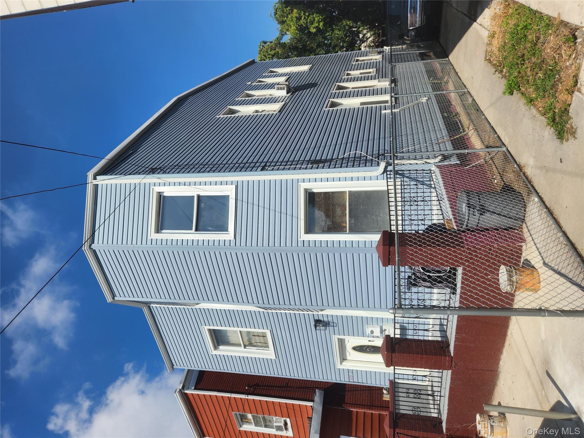 #2 photo, 10827 50th Avenue, クイーンズ区 Corona , NY 11368