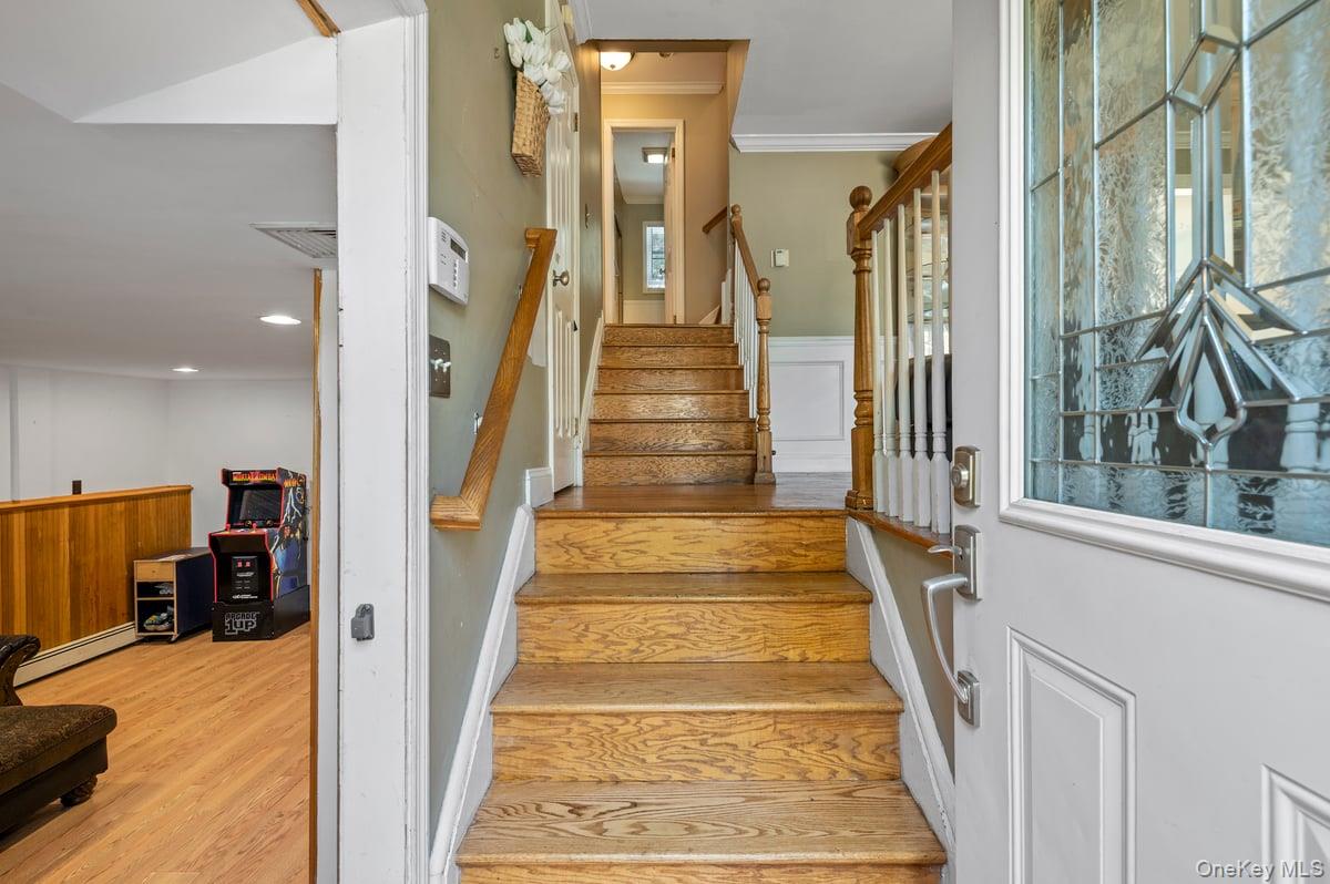 #4 photo, 34 21st Street, Jericho , NY 11753