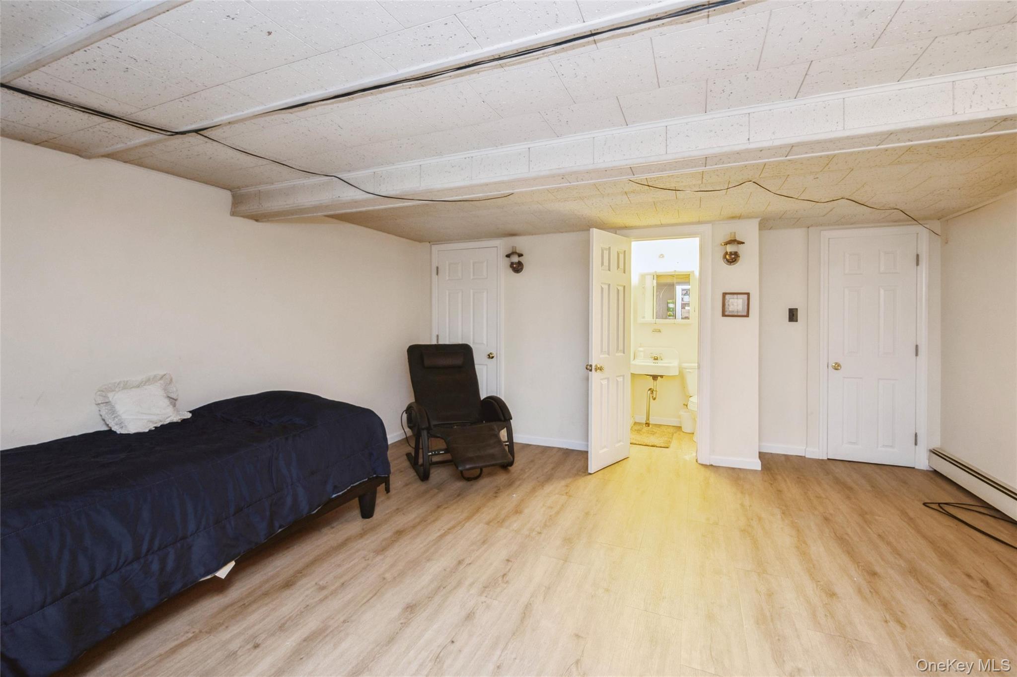 #6 photo, 107 Cardinal Road, Levittown , NY 11756