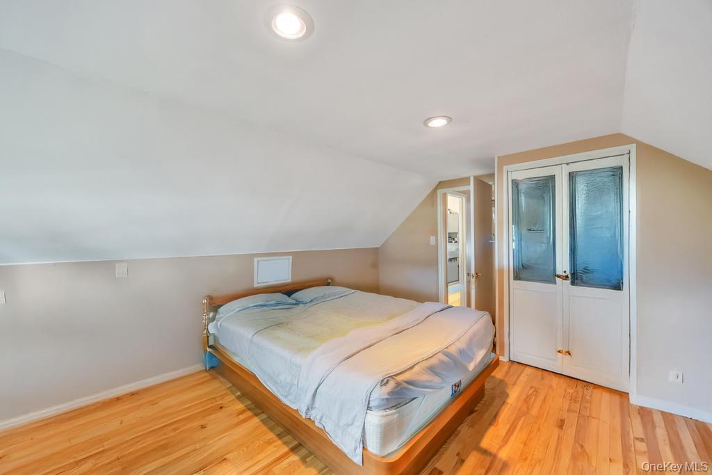 #7 photo, 3 Snapdragon Lane, Levittown , NY 11756