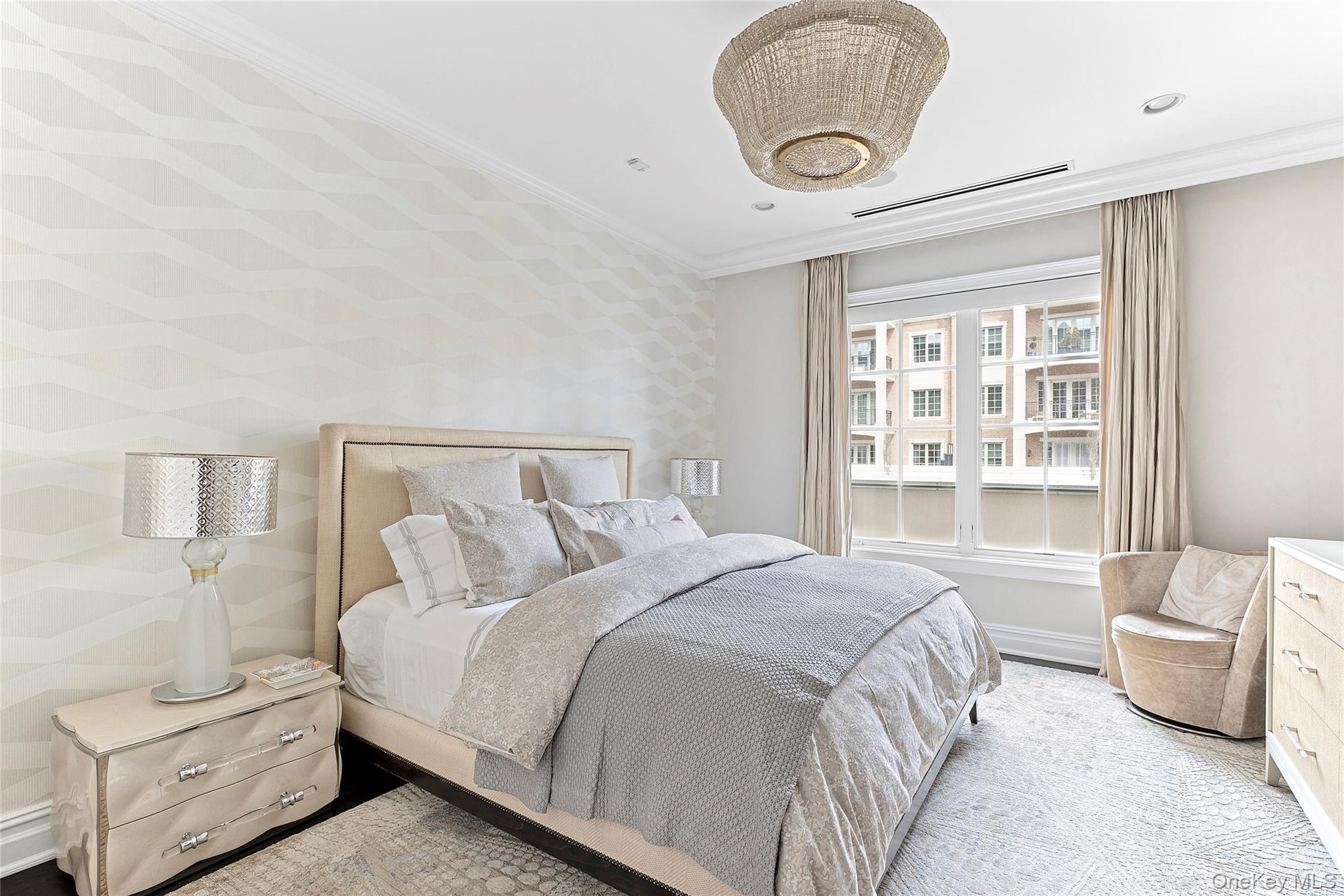 #11 photo, 6000 Royal Court, ナッソー郡 North Hills , NY 11040