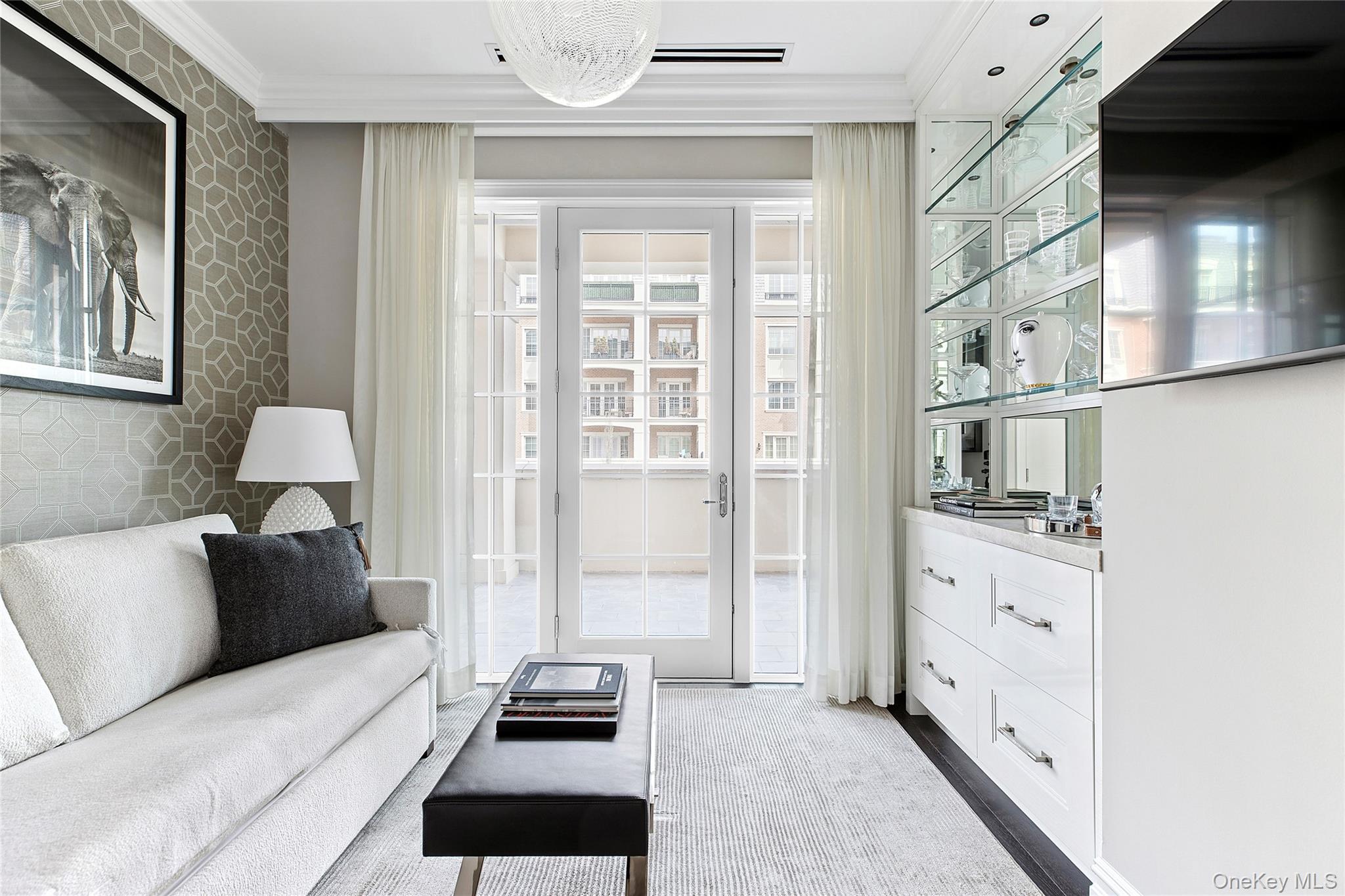 #9 photo, 6000 Royal Court, ナッソー郡 North Hills , NY 11040