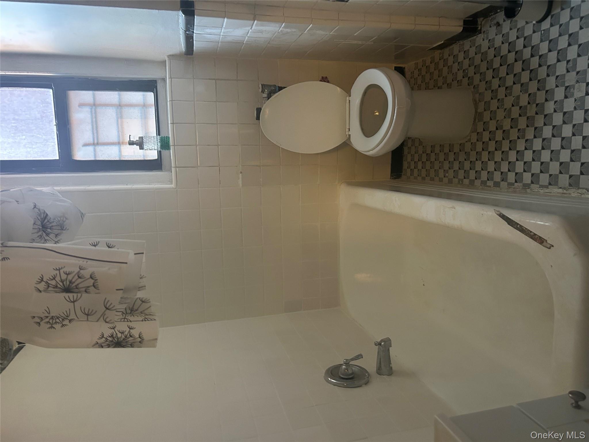 #5 photo, 15501 90th ave, Jamaica , NY 11432