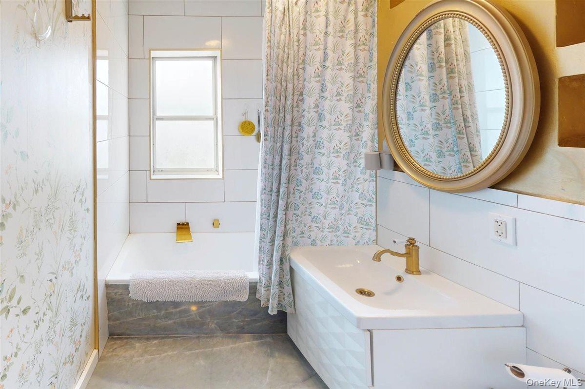 #12 photo, 175-05 145th Drive, Springfield Gardens , NY 11434