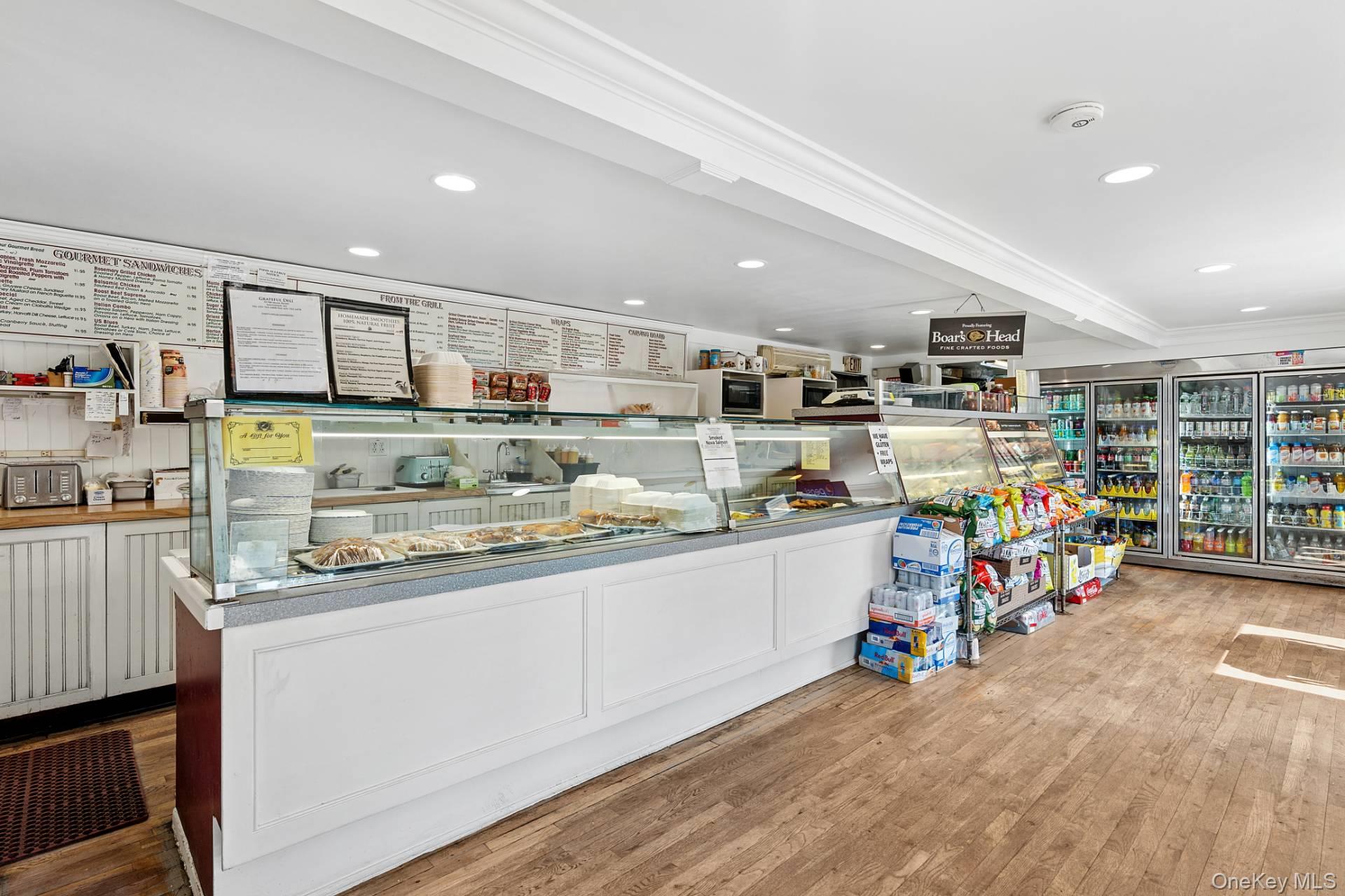 #10 photo, 55700 Route 25, サフォーク郡 Southold , NY 11971