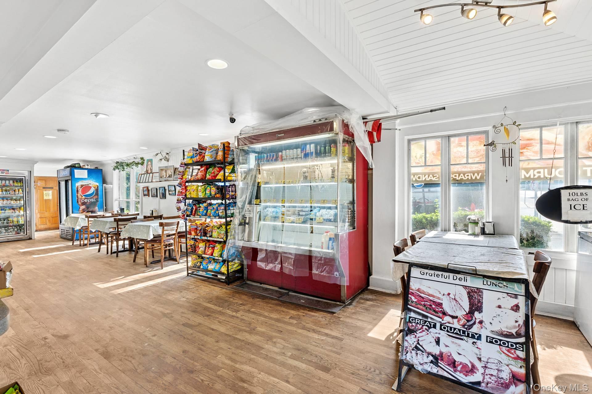 #12 photo, 55700 Route 25, サフォーク郡 Southold , NY 11971