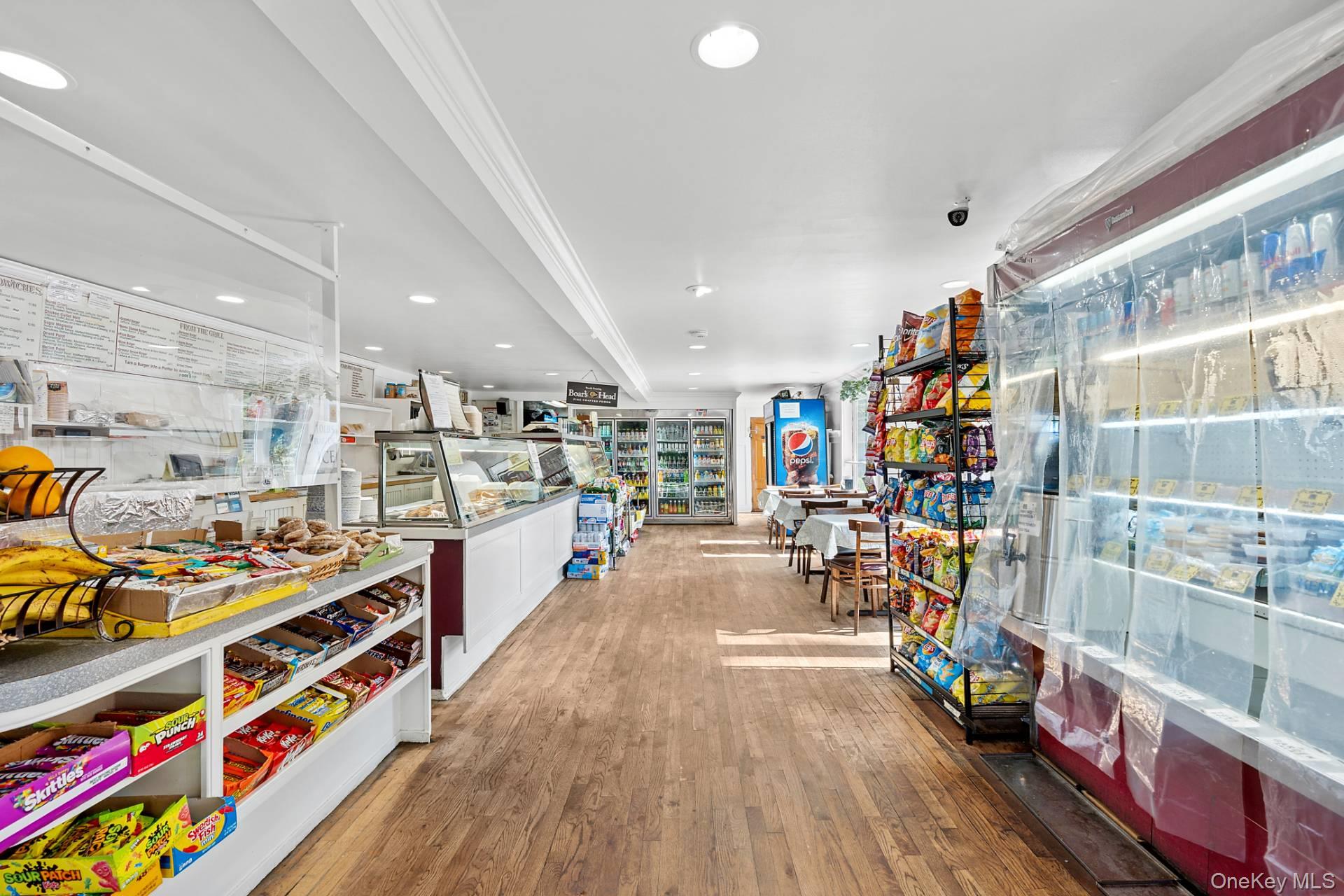 #4 photo, 55700 Route 25, サフォーク郡 Southold , NY 11971