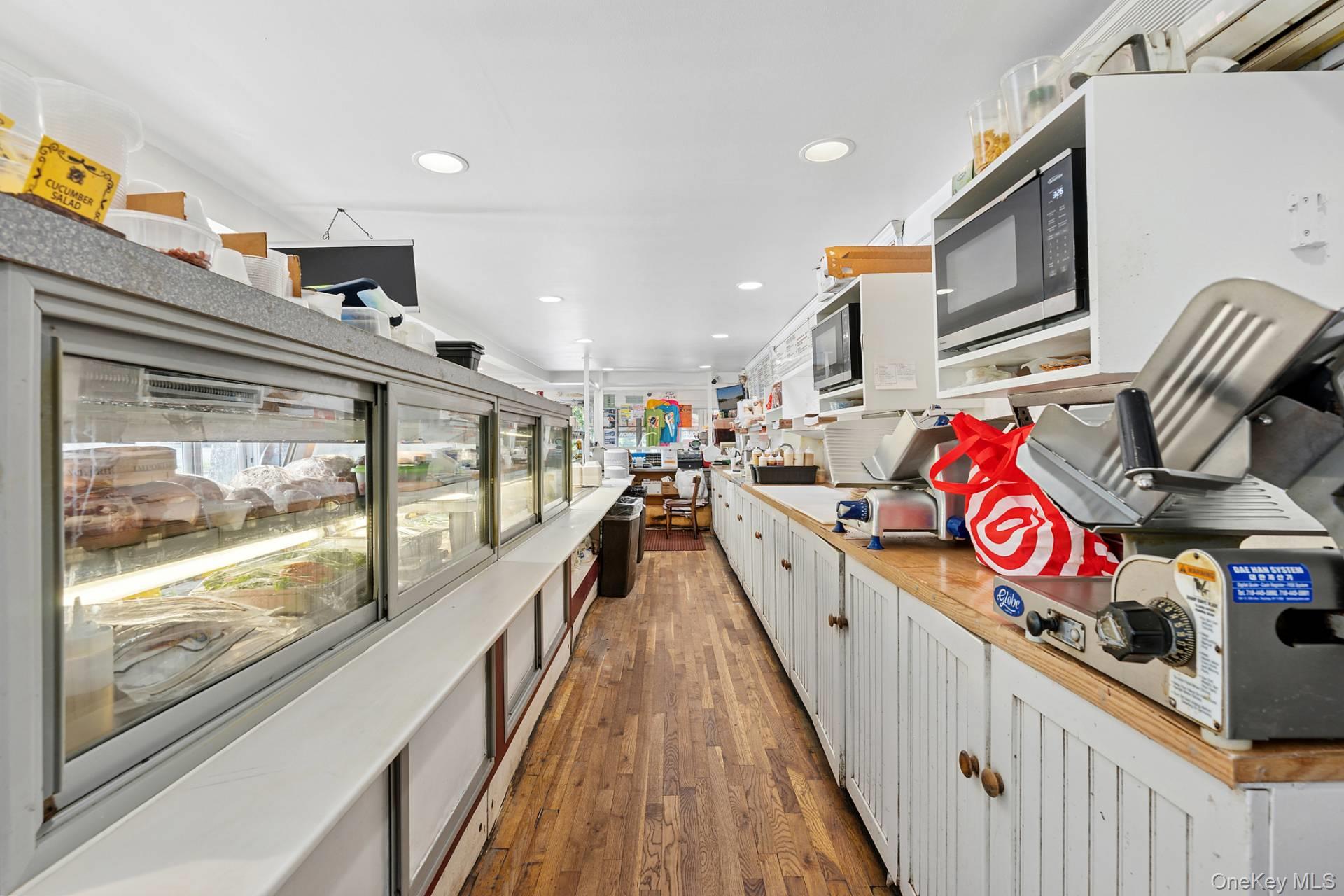 #8 photo, 55700 Route 25, サフォーク郡 Southold , NY 11971