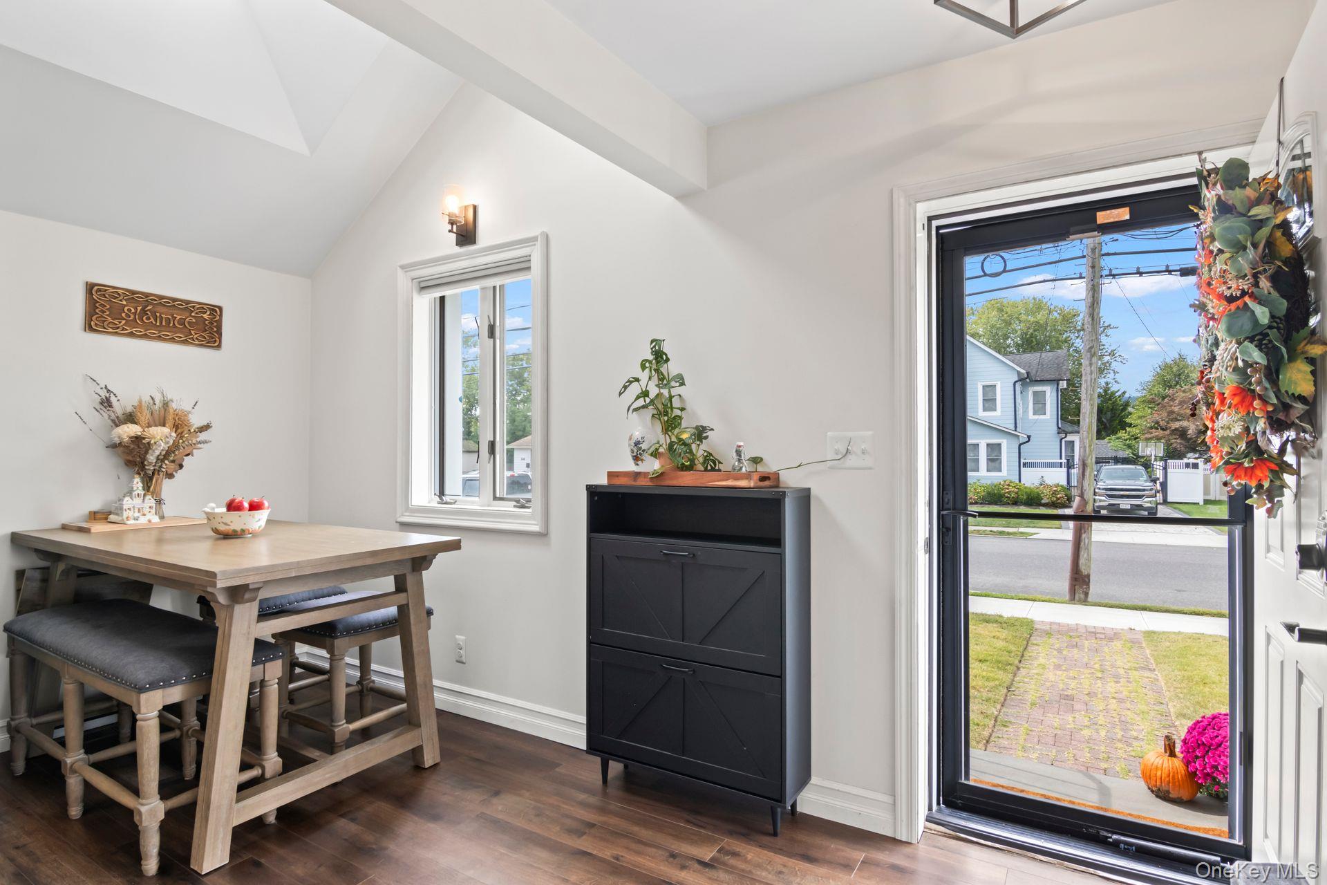 #6 photo, 63 Division Avenue, سوفولك Blue Point , NY 11715