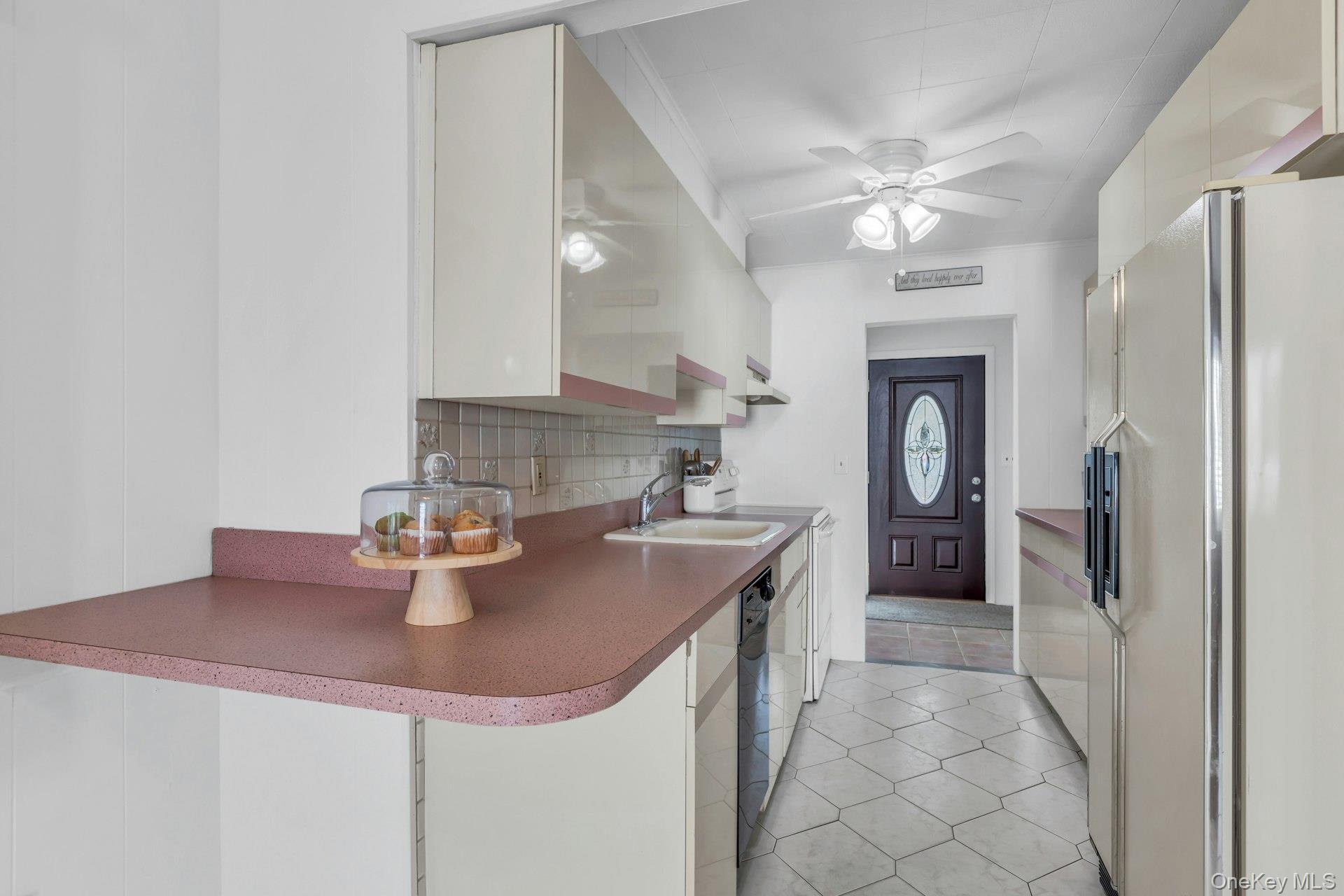 #13 photo, 72 Nehring Avenue, Babylon , NY 11702