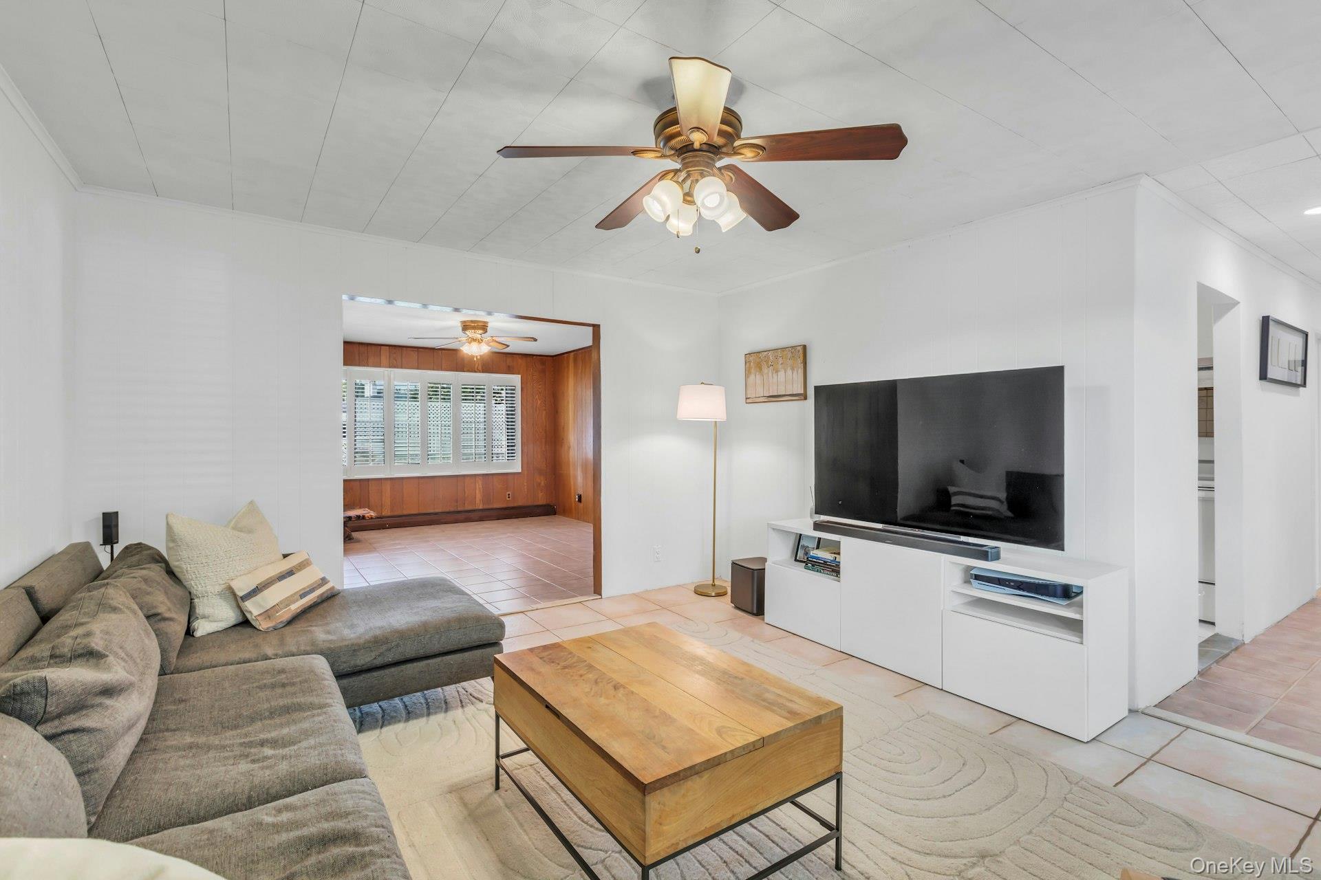 #9 photo, 72 Nehring Avenue, Babylon , NY 11702