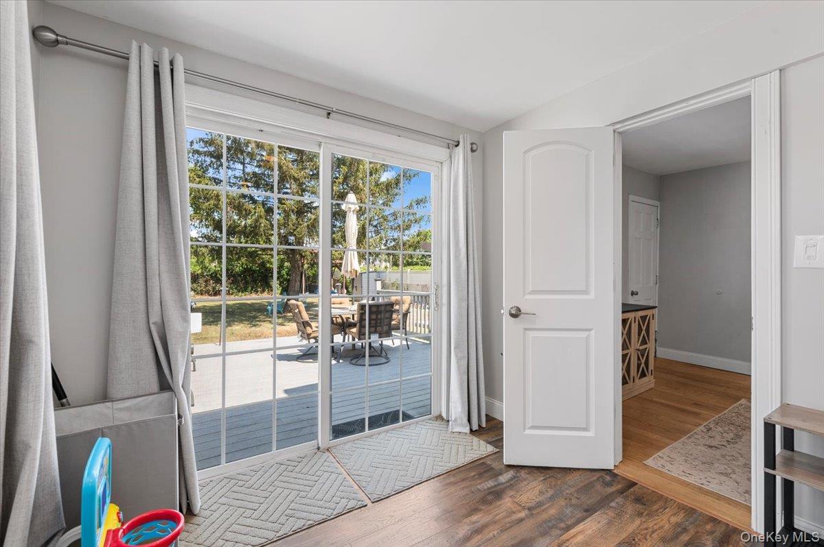 #18 photo, 33 Prospect Avenue, Lynbrook , NY 11563