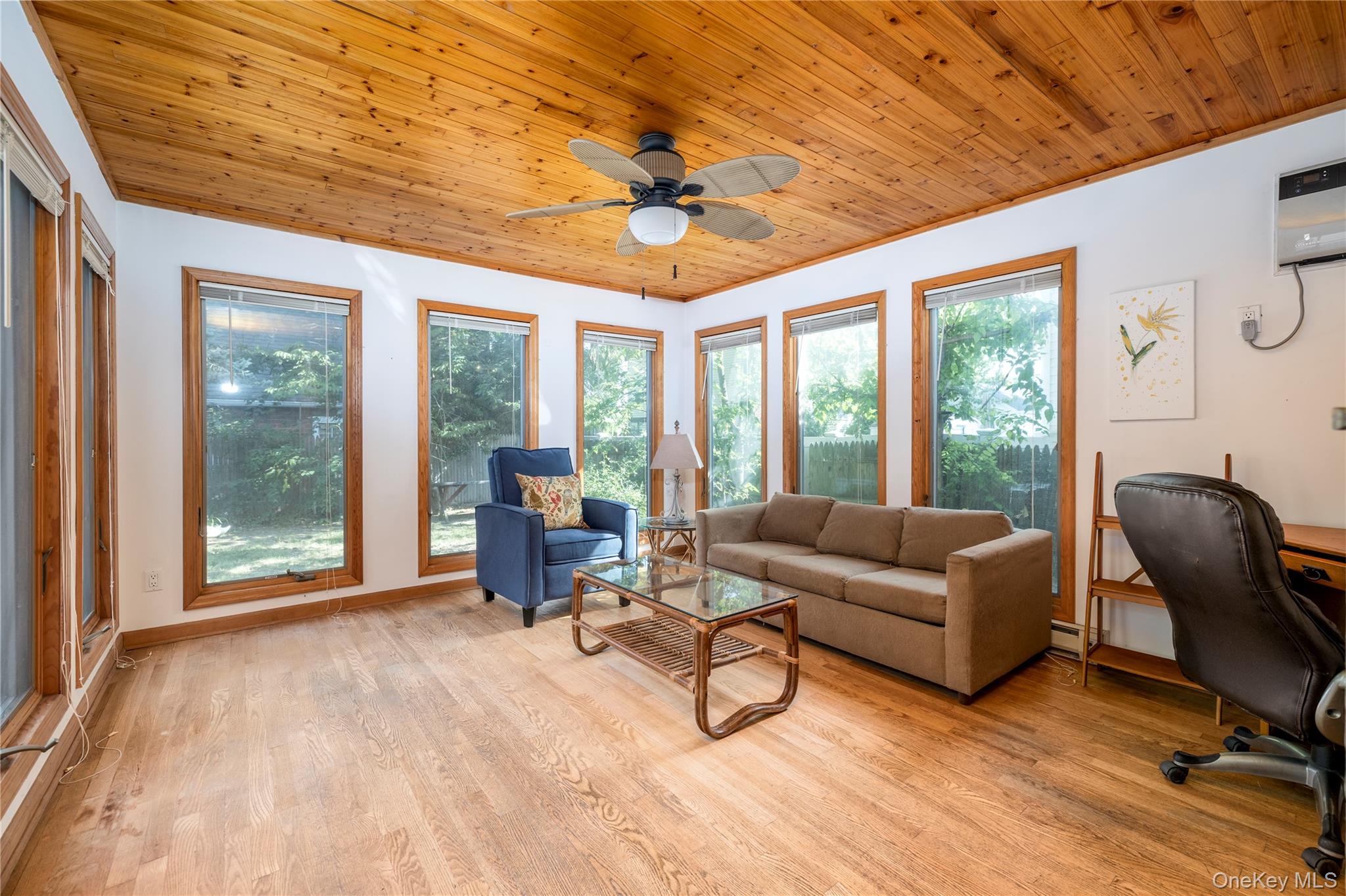 #12 photo, 136 Scarcliffe Drive, Malverne , NY 11565