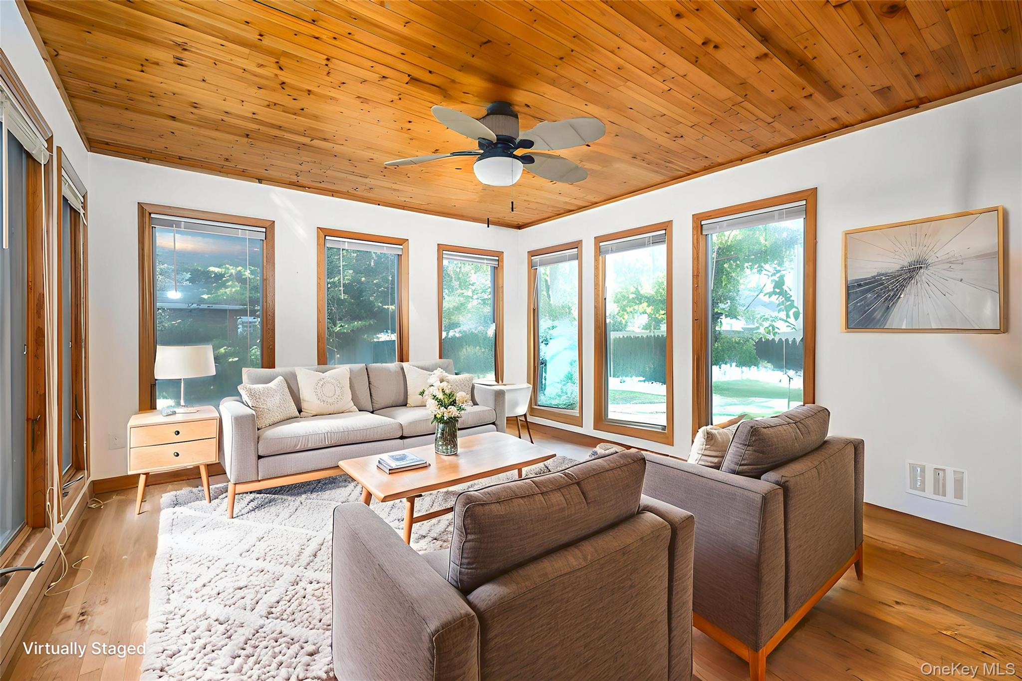 #13 photo, 136 Scarcliffe Drive, Malverne , NY 11565