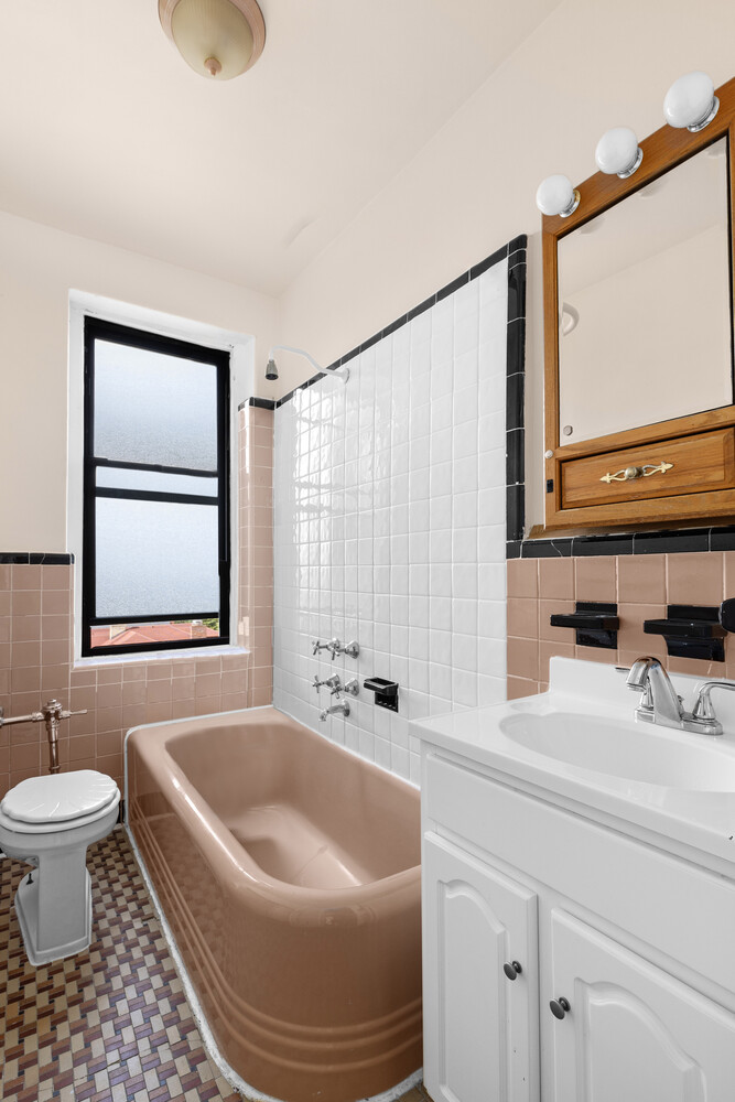 #8 photo, 1710 AVE H, ブルックリン区 Ditmas Park , NY 11230