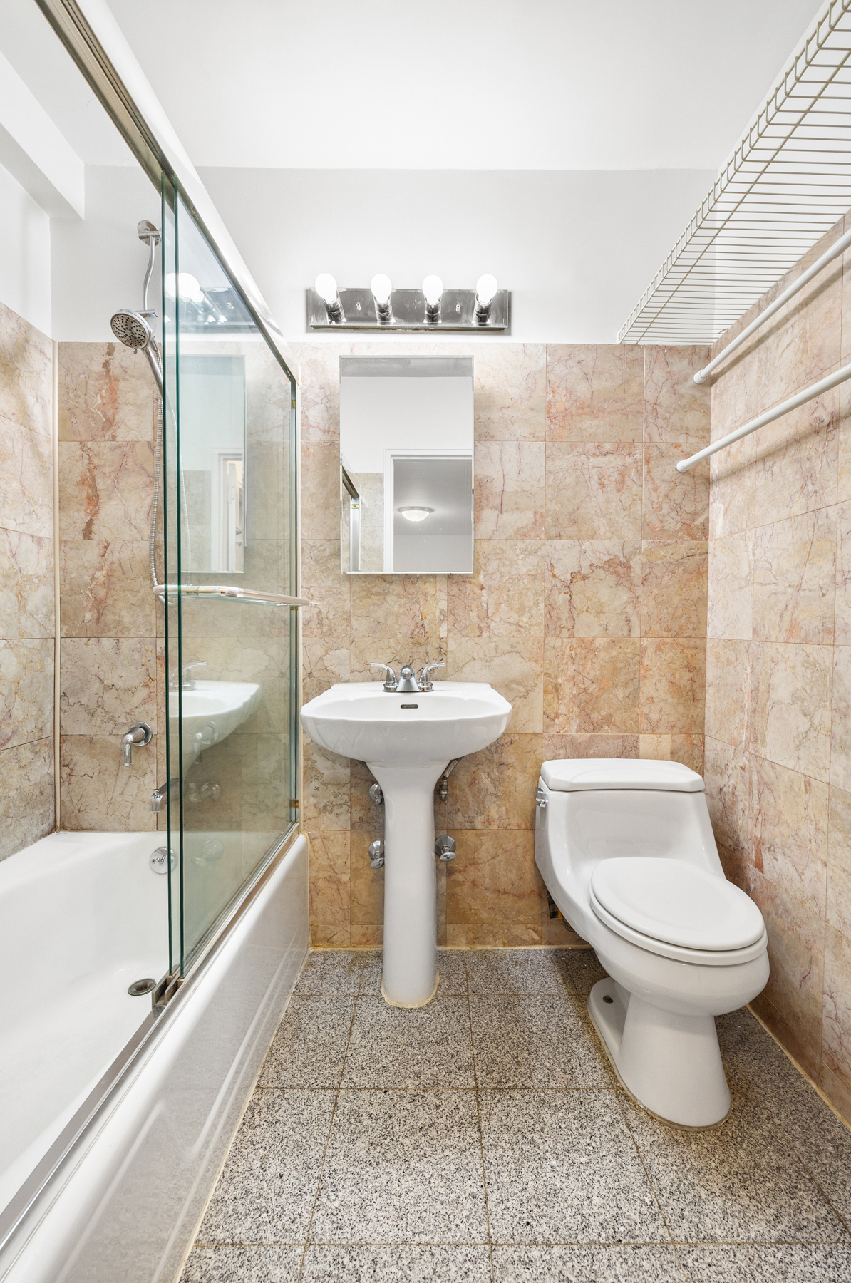 #6 photo, 215 E 80th Street, Yorkville , NY 10075