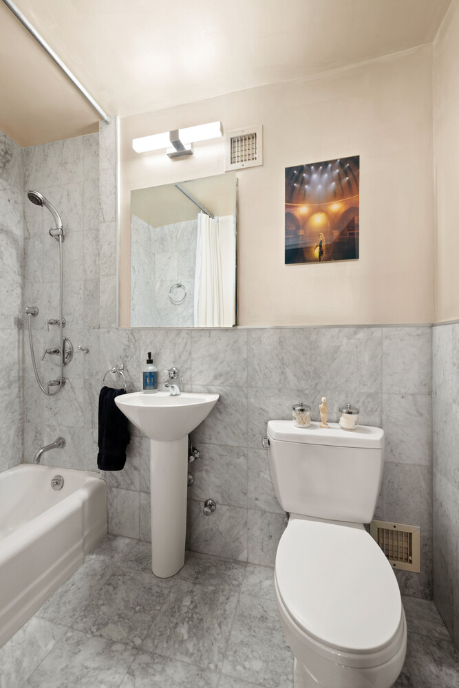 #7 photo, 16 W 16TH Street, Flatiron , NY 10011