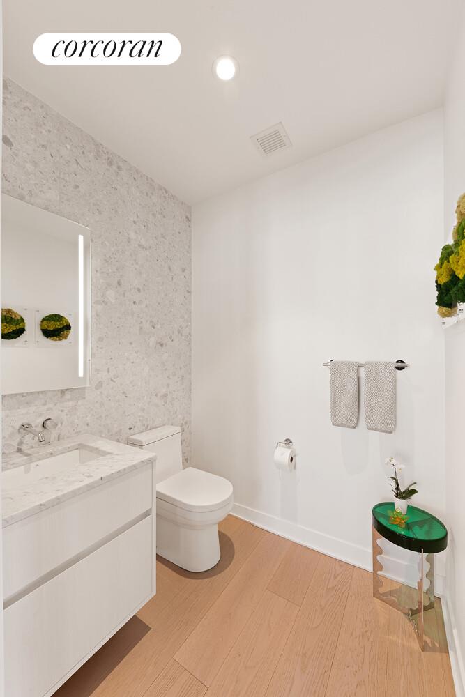 #11 photo, 128 W 23RD Street, Chelsea , NY 10011