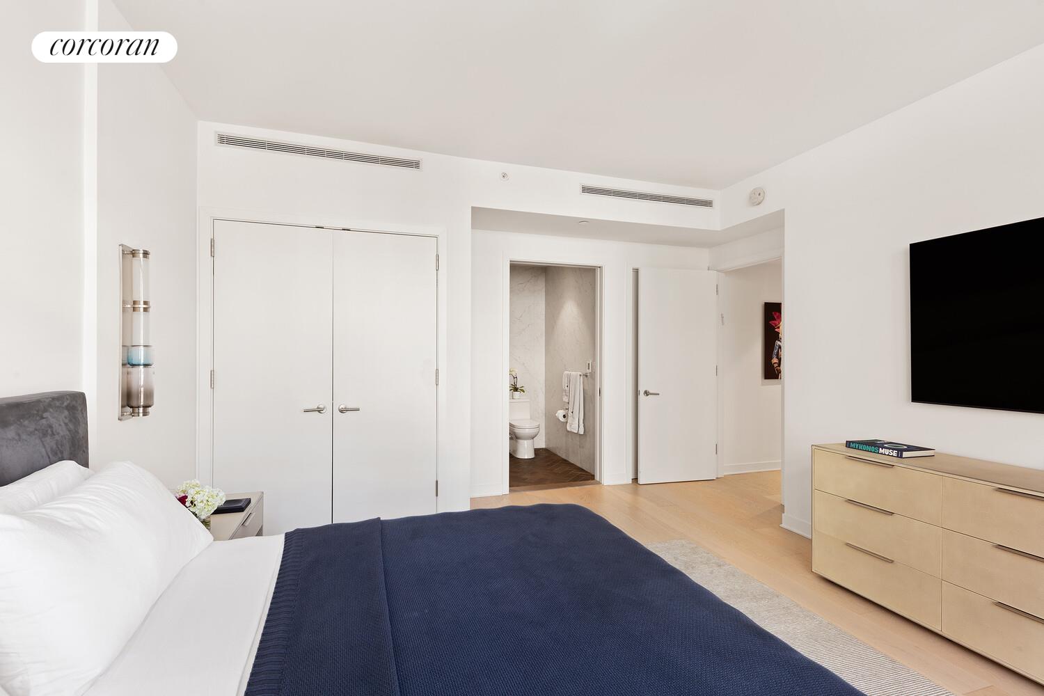 #7 photo, 128 W 23RD Street, Chelsea , NY 10011