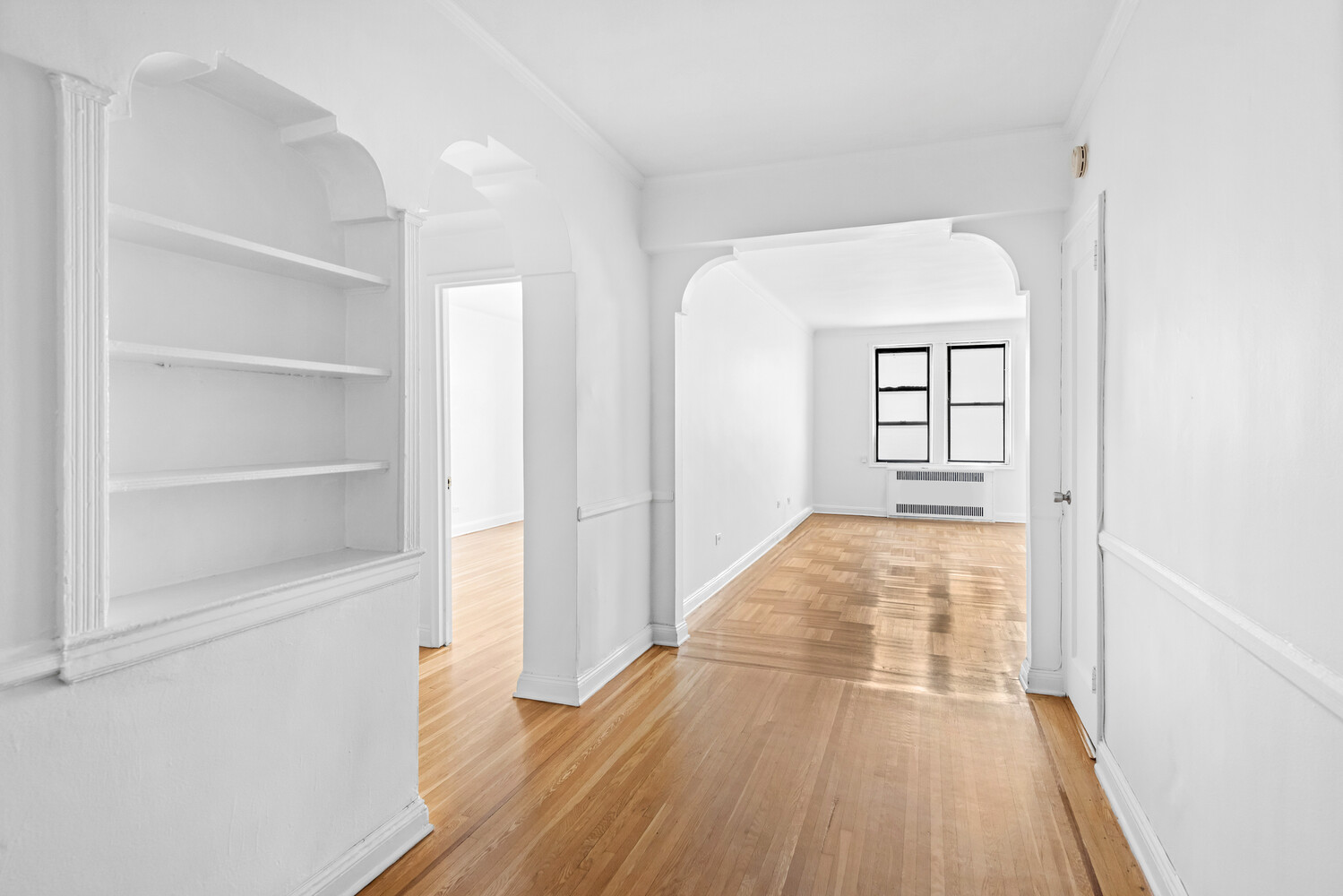 #1 photo, 657 E 26TH Street, ブルックリン区 Flatbush , NY 11210