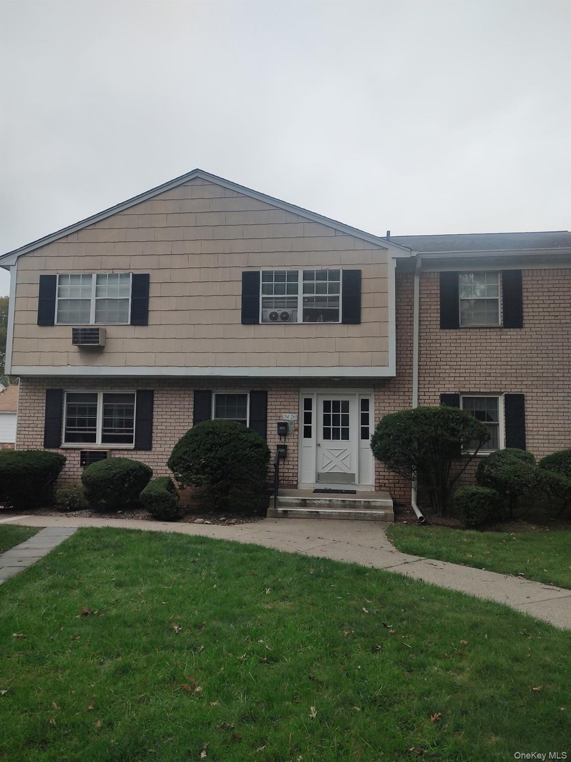 #1 photo, 256 Parkside Drive, Suffern , NY 10901
