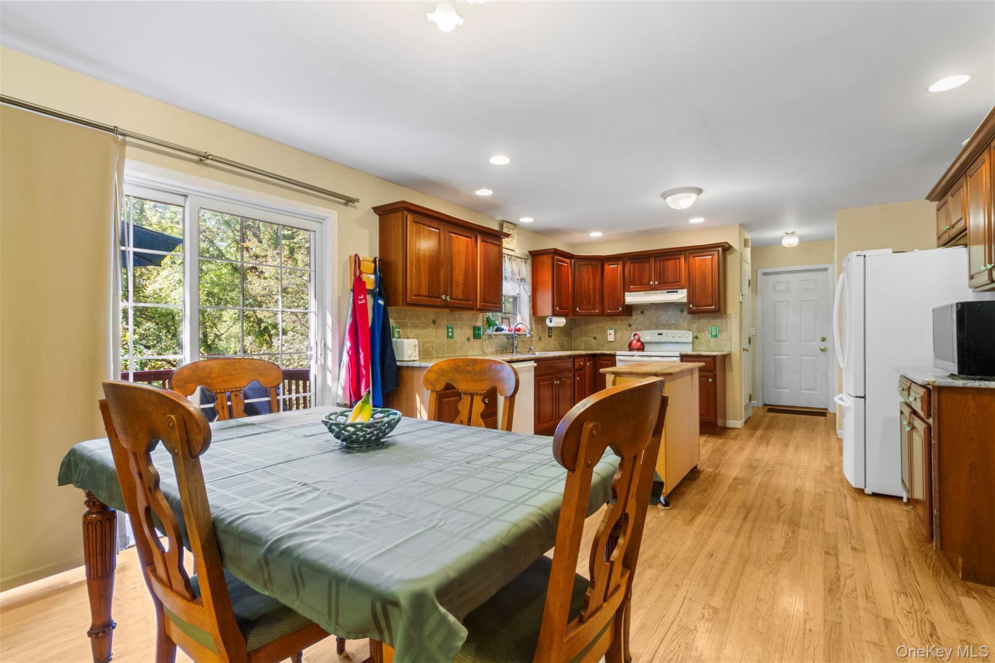 #8 photo, 22 Hamilton Drive, Hopewell Junction , NY 12533