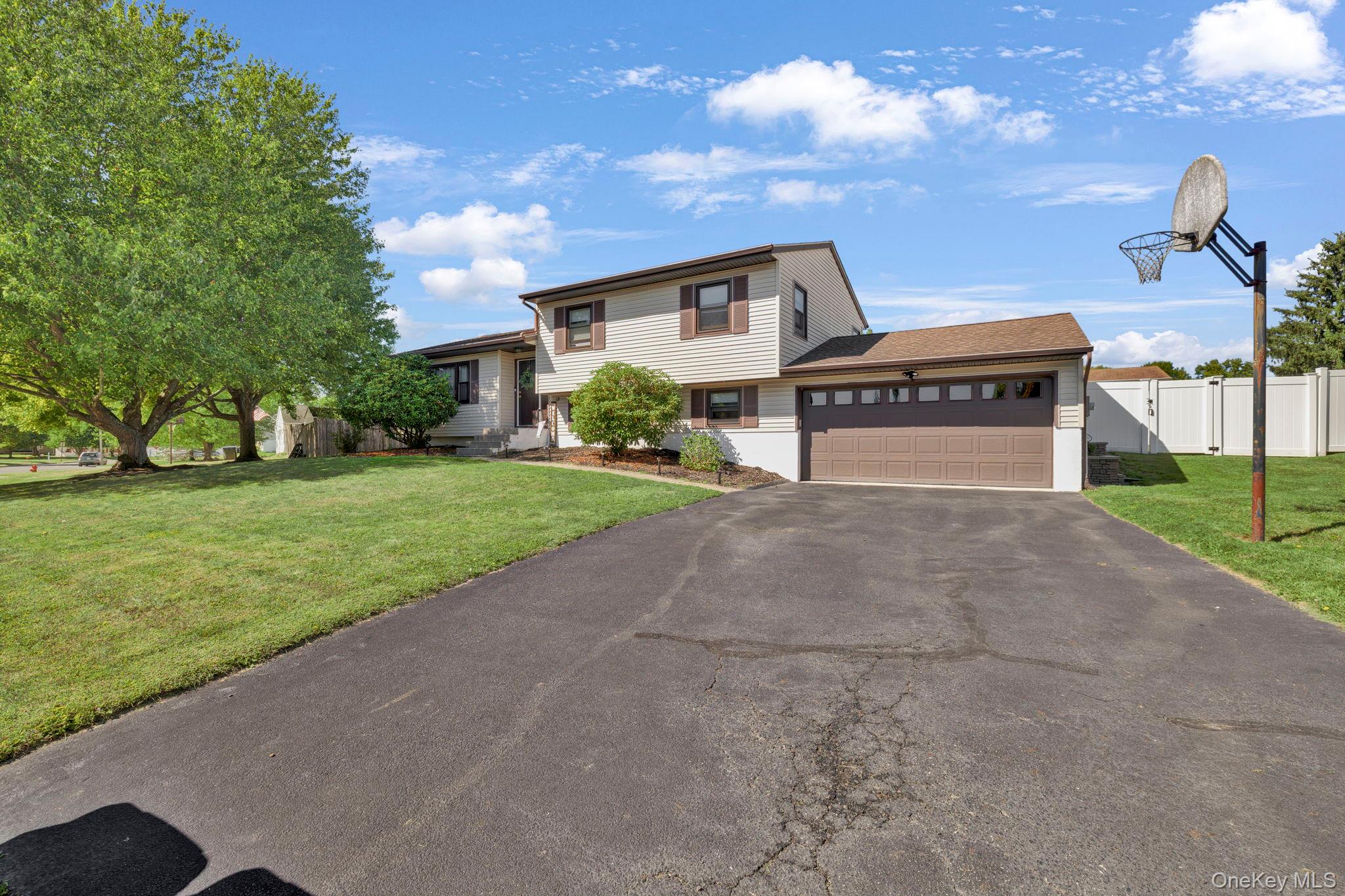 #3 photo, 8 Winchester Way, Washingtonville , NY 10992