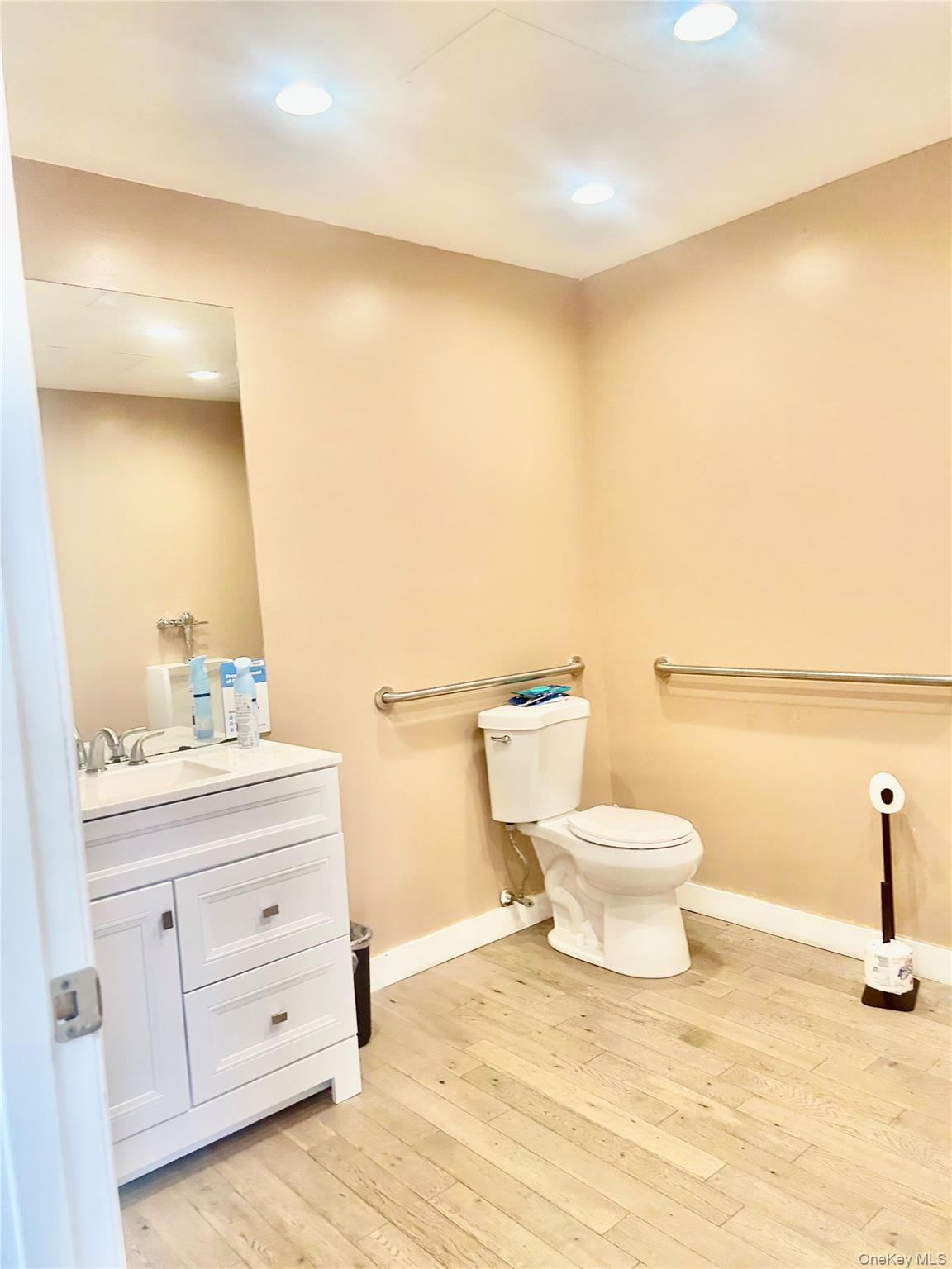 #19 photo, 312-316 City Island Avenue, ブロンクス区 Bronx , NY 10464