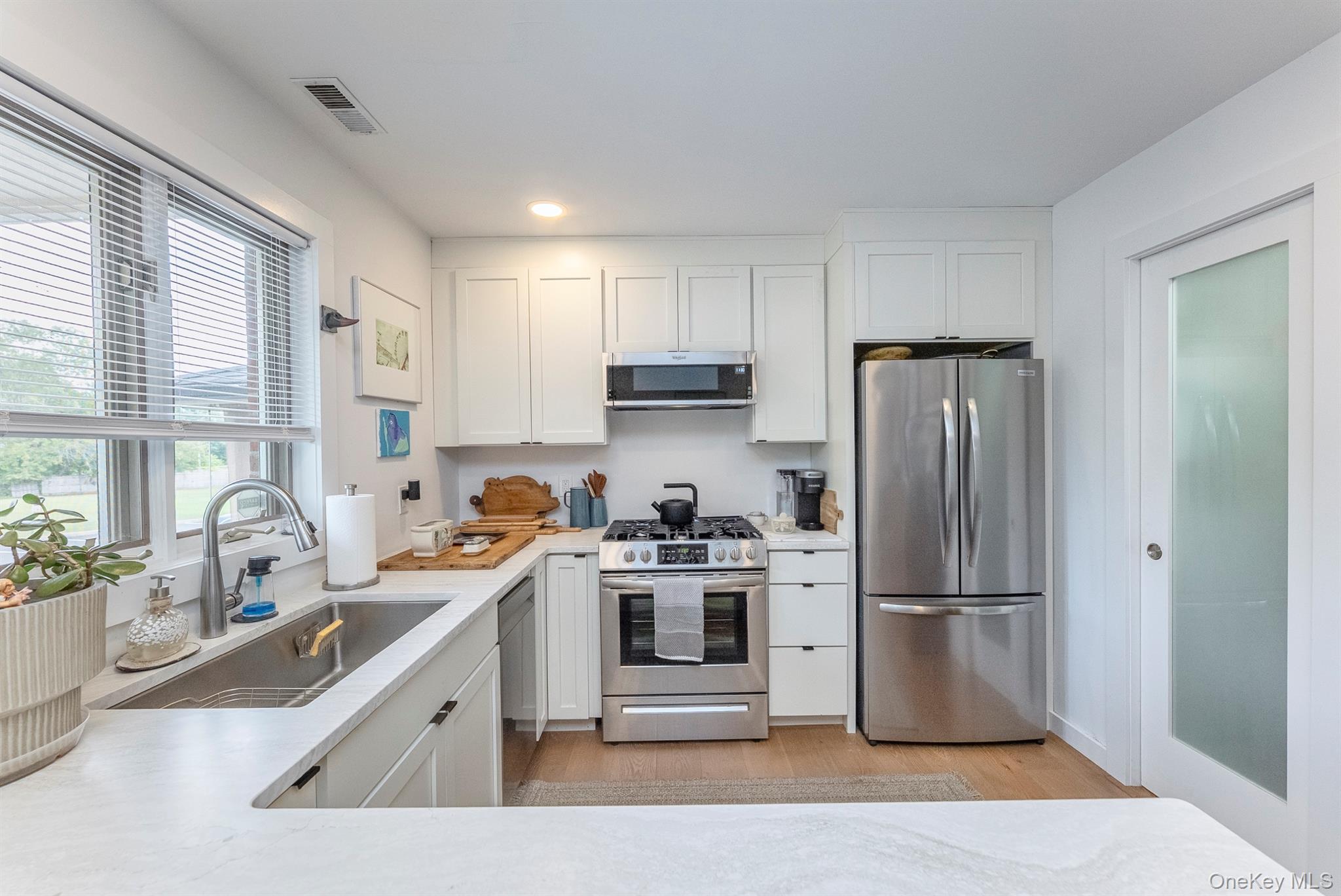 #10 photo, 64 Broadway, Kingston , NY 12401