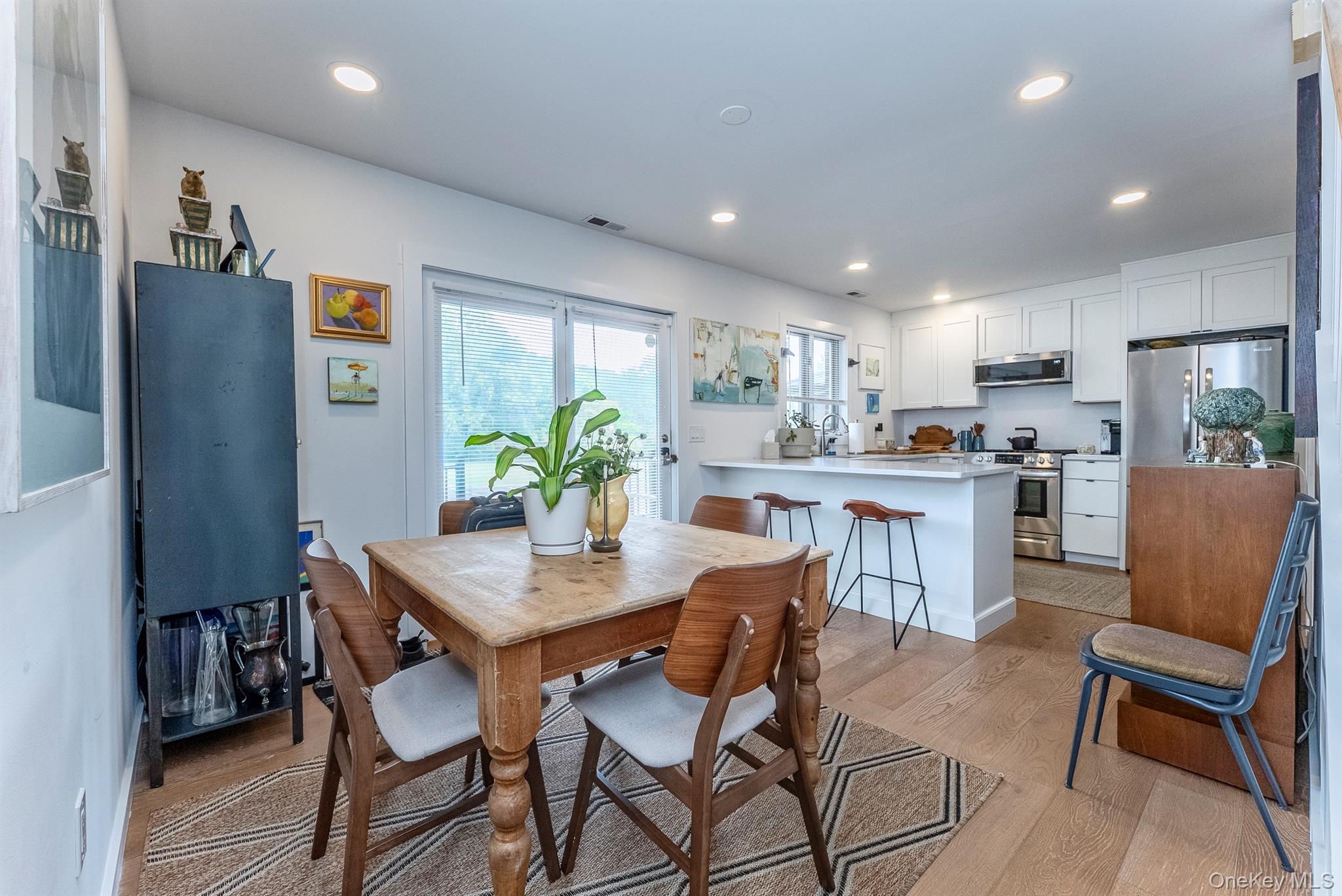 #4 photo, 64 Broadway, Kingston , NY 12401