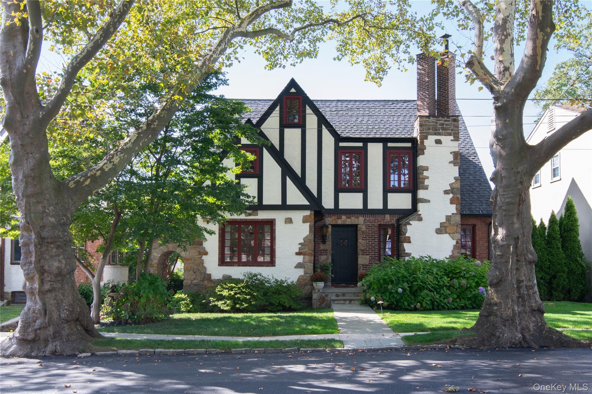 #2 photo, 169 Kneeland Avenue, Yonkers , NY 10705