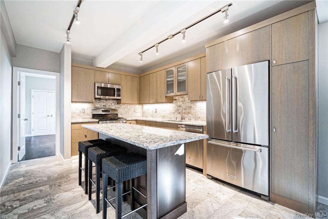 #7 photo, 6 Palmer Avenue, Scarsdale , NY 10583