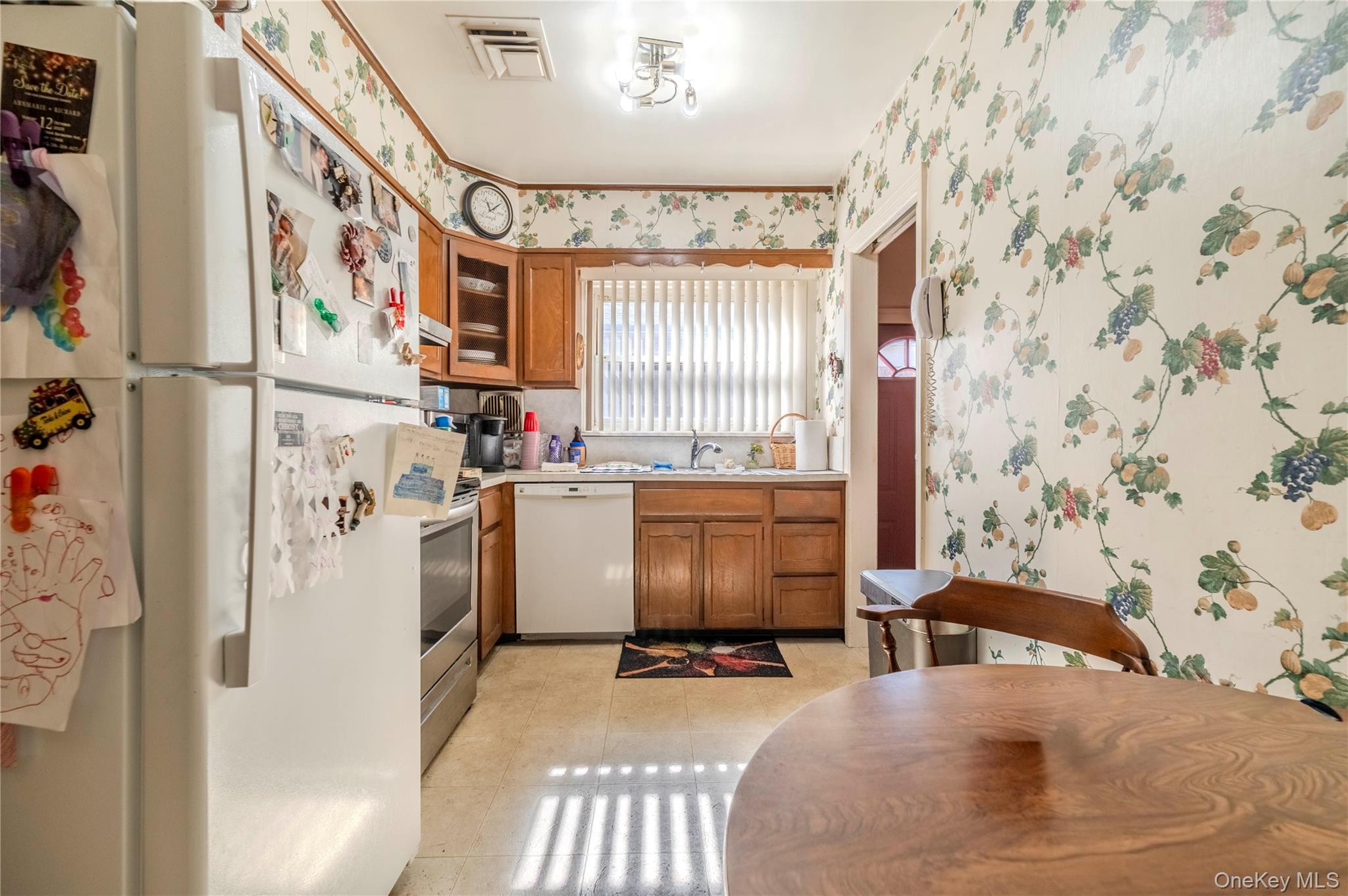 #11 photo, 56-48 E. Hampton Boulevard, Oakland Gardens , NY 11364