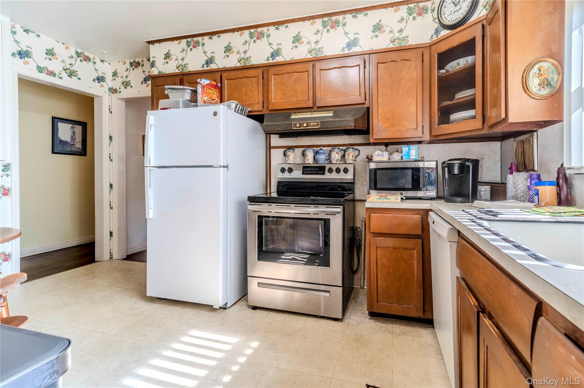 #12 photo, 56-48 E. Hampton Boulevard, Oakland Gardens , NY 11364