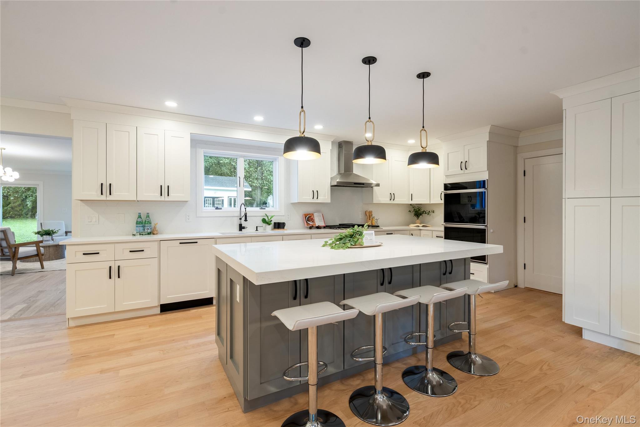 #10 photo, 369 Vanderbilt Parkway, Dix Hills , NY 11746