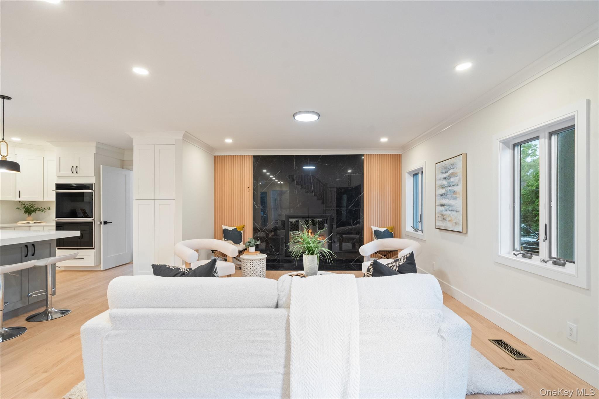 #8 photo, 369 Vanderbilt Parkway, Dix Hills , NY 11746